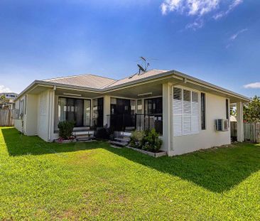 11 Helvellyn Street, Bushland Beach - Photo 1