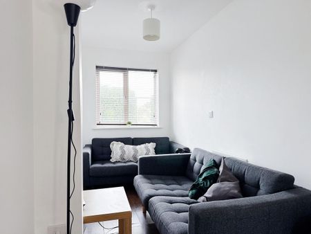 4 bedroom house to rent - Photo 2