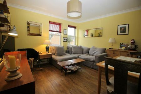 1 bedroom flat to rent - Photo 2