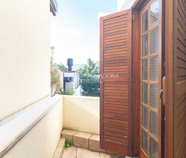 Casa com 4 quartos e 574m² para alugar em Pedra Redonda, Porto Alegre. - Photo 4