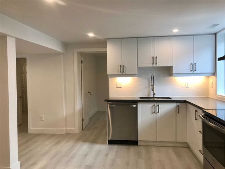 For Lease - 421 Woodcrest Avenue Unit# Lower, Oshawa, Ontario - Photo 5