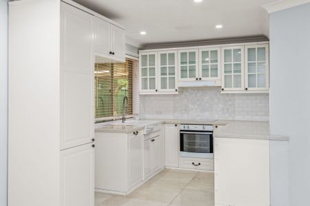 Family Home with Multiple Living Spaces in Schofields - Photo 4