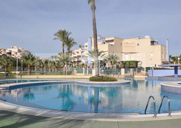 Fabulous ground floor apartment with 2 bedrooms in Aguamarina.