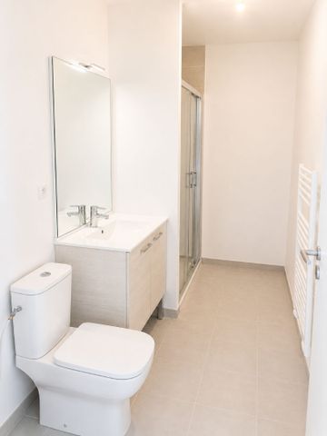 Location Appartement 1 pièce 28m² - Photo 3