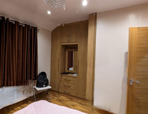 Spacious Double room in Hayes UB4 for rent - Photo 1