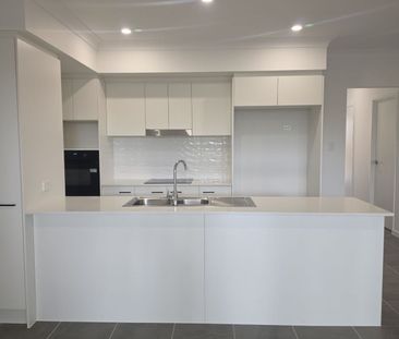 *BRAND NEW* 3 BEDROOM TOWNHOUSE AVAIL NOW-FULLY DUCTED AIRCON - Photo 6