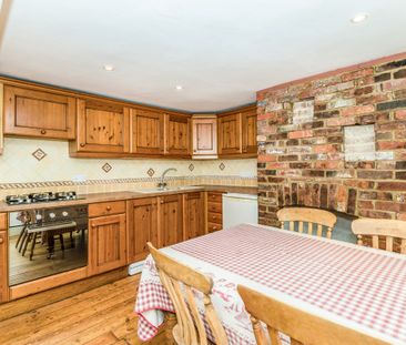3 bedroom semi-detached to rent Lavant Road, Chichester, PO18 - Photo 3
