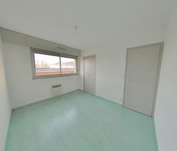Location Appartement 2 pièces 50m² ROMANS SUR ISERE 26100 - Photo 4