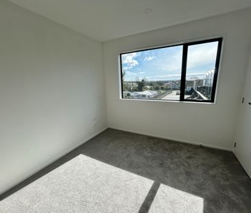 3 Bedrooms on Glenorchy St - Photo 6