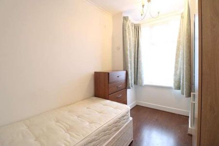 Hillside Drive, Edgware, Middlesex, HA8 - Photo 3