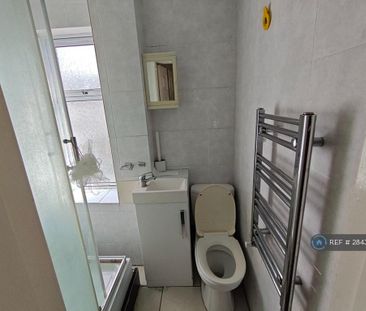 3 bedroom terraced house to rent - Photo 6