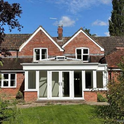 5 bedroom property to rent in Devizes - Photo 1