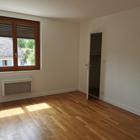 Location Appartement 3 pièces 66m² CHAMBERY 73000 - Photo 2
