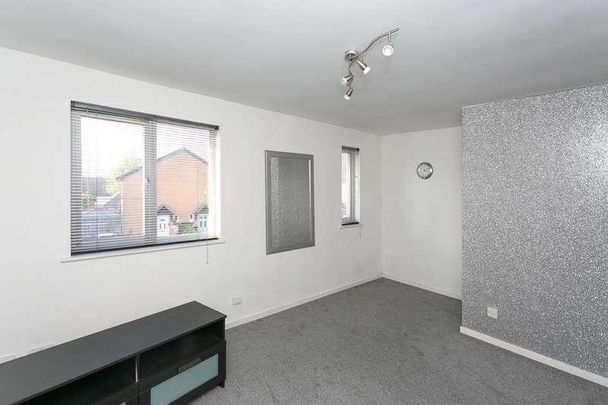 Mortimer Close, Wd, Bushey, WD23 - Photo 1