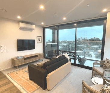 Be in for Christmas in Catalina Bay -West Wing - Photo 3