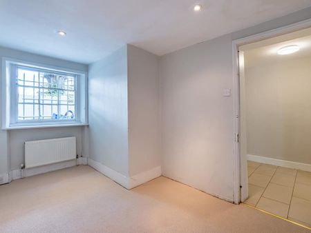 5 bedroom terraced house to rent - Photo 4