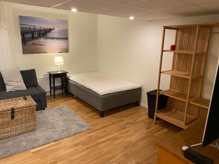 Körsångarvägen, Skogås - Photo 4