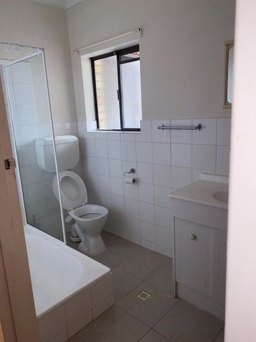 Two Bedroom Unit - Coastal Convenience with Everyday Comfort - Photo 3