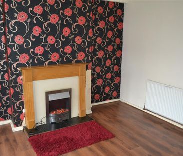 3 Beds - Semi-detached house - - Photo 1