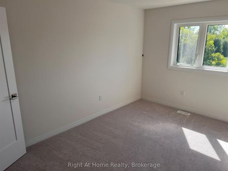 For Lease - 660 Colborne Street Unit# #68, Brantford, Ontario - Photo 5