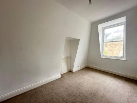 3 bedroom flat to rent - Photo 5
