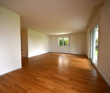 Schöne und grosszügige 3.5-ZWG im EG zu vermieten - Foto 3