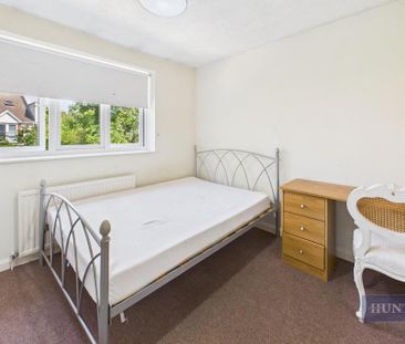 4 bedroom terraced house to rent - Photo 6