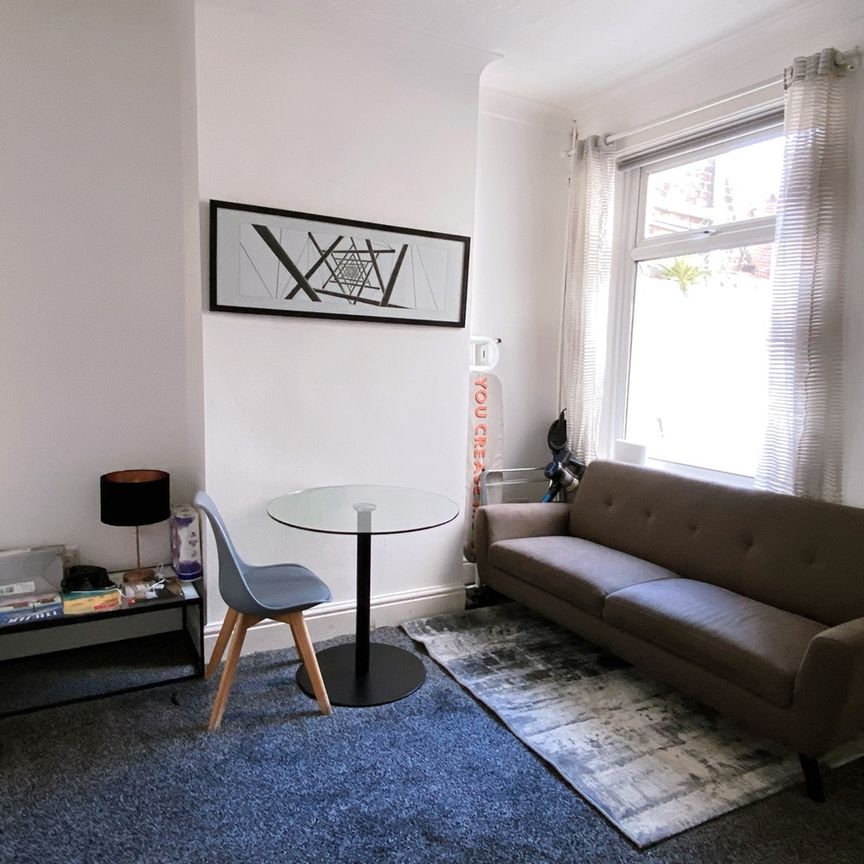 Room in a Shared House, Milford Street, M6 - Photo 1