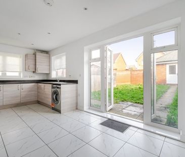 Oxlade Drive, Slough, Berkshire,SL3 - Photo 5