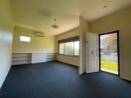1/30 Breadalbane Street, Newcomb - Photo 4
