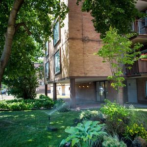 418-6151 - 6001 Chemin De La Côte Saint-Luc, Montréal - Photo 3