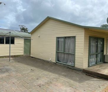 2 Bedroom Cozy Unit in Central Ranui - Photo 6