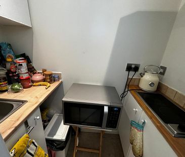 Studio to rent - Photo 3