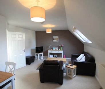 2 bedroom coach house to rent - Photo 5
