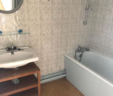 Location Appartement 2 pièces 52m² ST ETIENNE 42100 - Photo 1