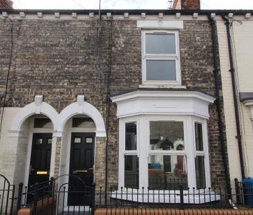 2 bedroom terraced house to rent - Photo 2