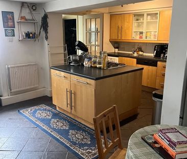 1 Bed Flat, Greenwich, SE10 - Photo 3