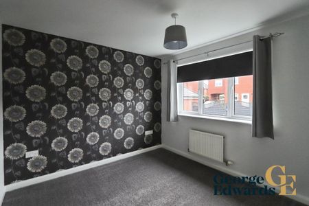 3 bedroom terraced house to rent - Photo 5