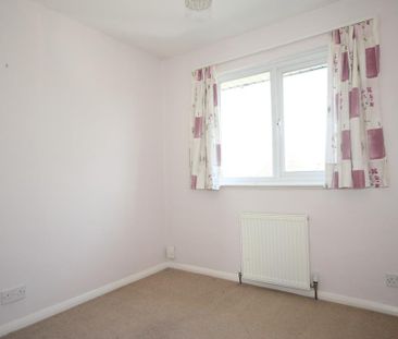 3 bedroom flat to rent - Photo 2