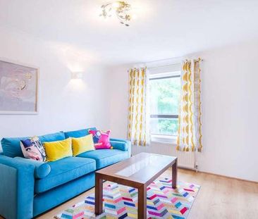 Horseshoe Close, Docklands, E14 - Photo 3