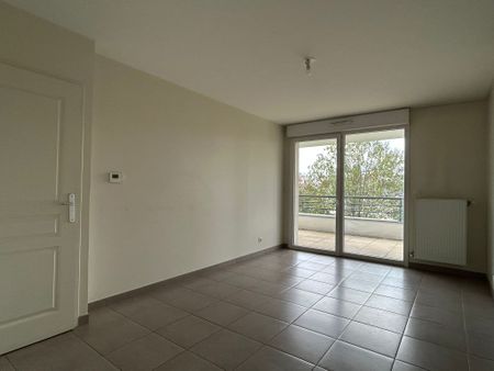 APPARTEMENT T2 41m2 RÉSIDENCE VILLA LAVOISIER PROCHE STADE MARCEL PICOT - Photo 2