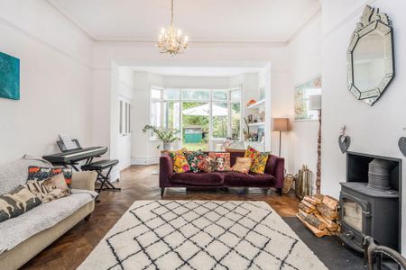 3 bedroom ground floor flat to rent - Photo 5