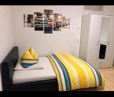 Für Wochenendpendler: Möbliertes Zimmer in Höfingen - Photo 1