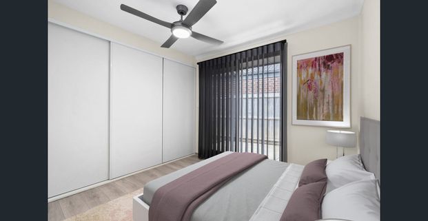 Newly renovated home in fantastic location! - Photo 1