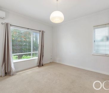 Open the Door to Easy Living - Photo 3