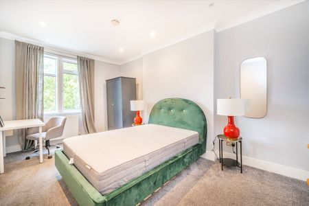 Nevern Square, Earls Court, SW5, London - Photo 4