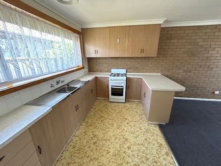 FRSHLY RENOVATED UNIT IN WELL MAINTAINED COMPLEX - Photo 5