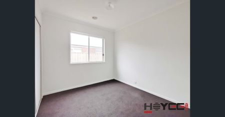 Stylish Family Living in Mambourin - Photo 4