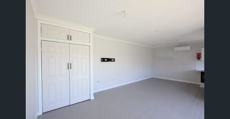 Fresh, Stylish & Super Convenient – With Bonus Studio! - Photo 2