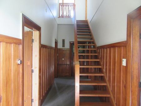 RICCARTON – LARGE CHARATCER HOME, 6 BEDROOMS, 2 HEAT PUMPS, GARDENER INCLUDED - Photo 5